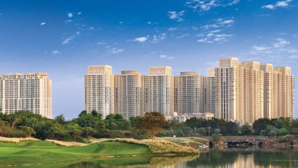 DLF Crest